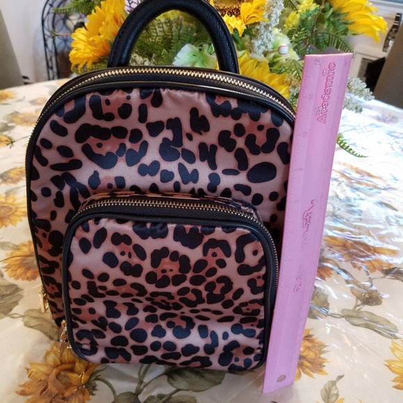 Leopard backpack - Picture 4 of 5